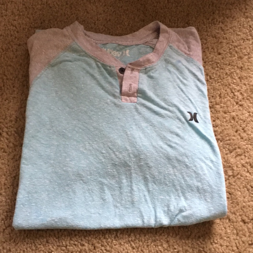 Hurley t shirt